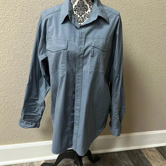 🎣Columbia Button Up Shirt - Picture 2 of 5